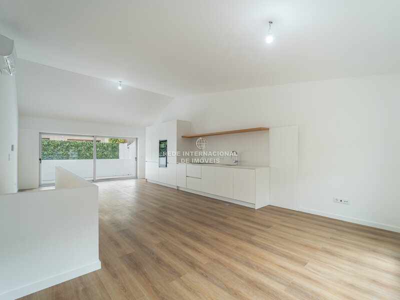 House 3+1 bedrooms center Bonfim Porto - terraces, garage