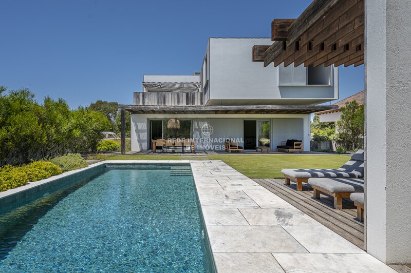 House excellent condition 4+1 bedrooms Brejos da Carregueira de Cima Comporta Alcácer do Sal - heat insulation, garage, swimming pool, solar panels, garden, barbecue