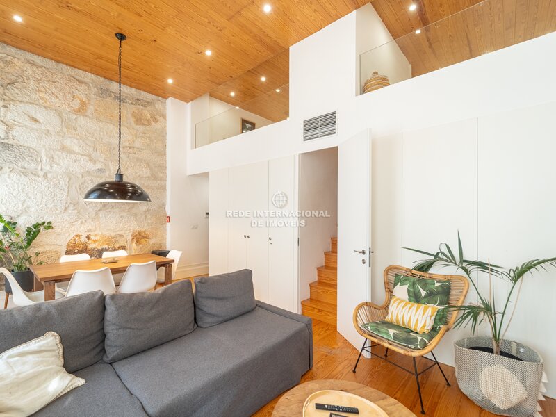 Apartamento T1+2 mobilado, no centro da cidade