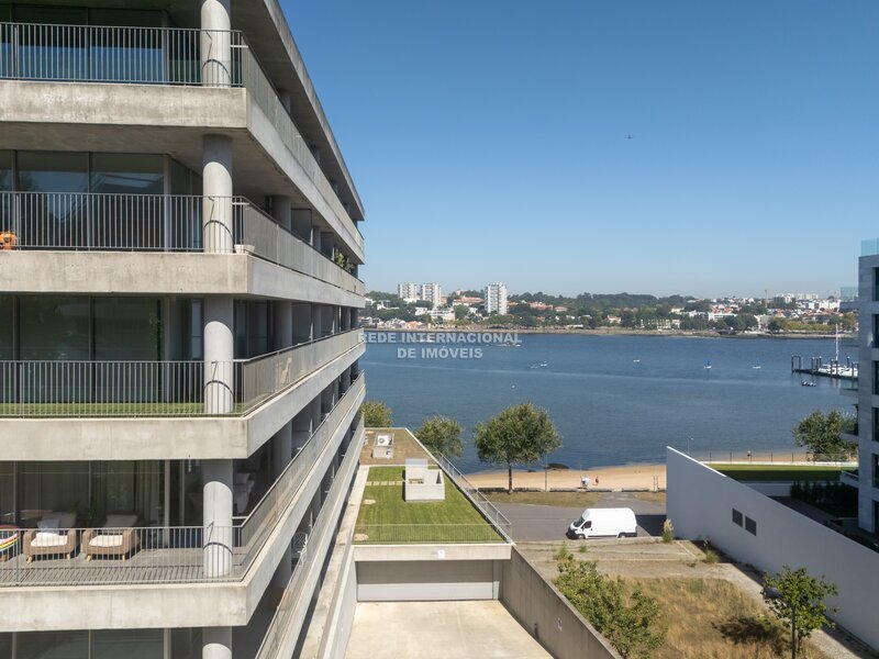 Apartamento T3 Quinta Marques Gomes Canidelo Vila Nova de Gaia - garagem, varanda, vaga de garagem, cozinha equipada