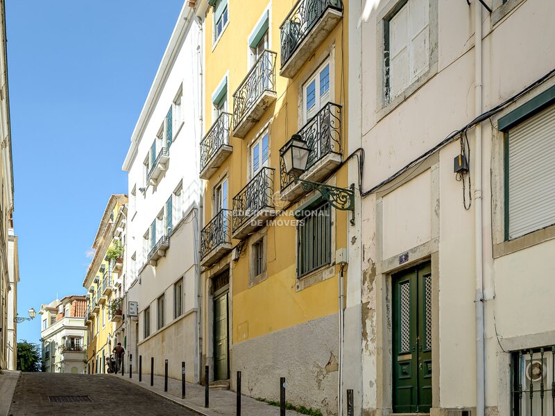 Prédio para reabilitação junto à Bica, Lisboa