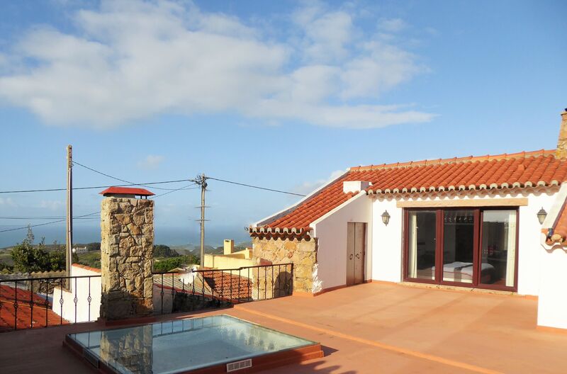 Casa Moderna V4 Azoia Colares Sintra - ar condicionado, jardim, vista mar, garagem, piscina, lareira, aquecimento central