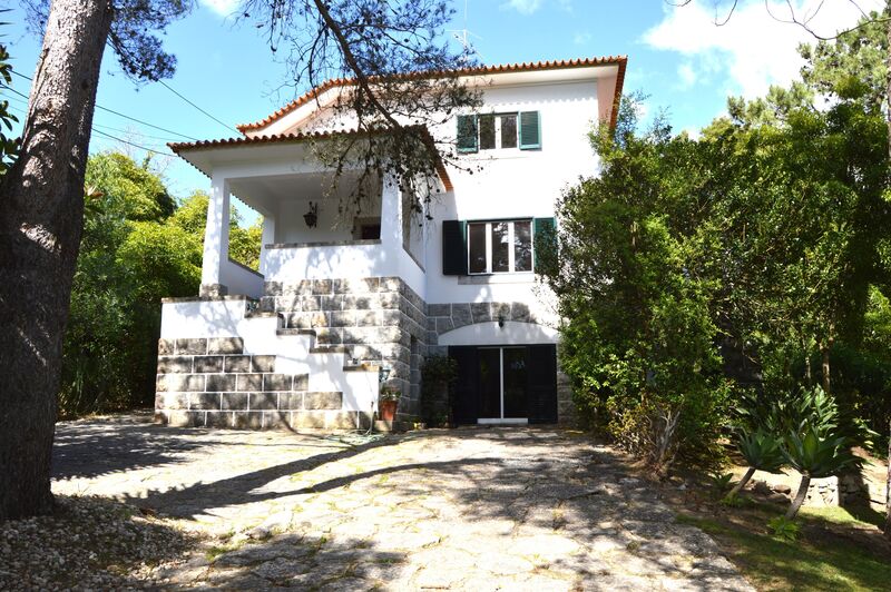 House 6 bedrooms Cascais - sea view, terrace, fireplace, swimming pool, equipped kitchen, garden