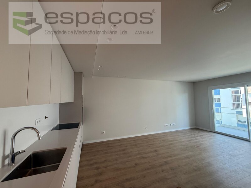 Novo empreendimento - T3 Novo com Varanda e Lugar de Garagem Santa Iria de Azóia
