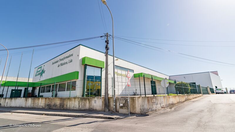 Warehouse with 3939sqm Mafra