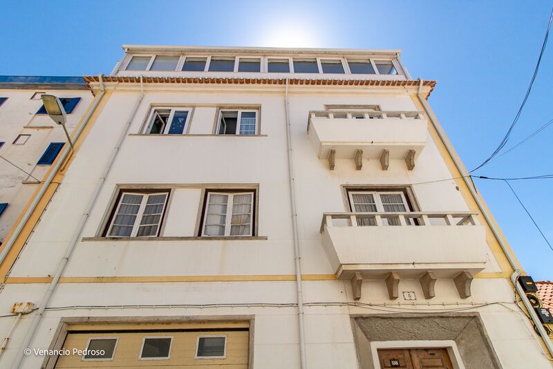 Apartment 5 bedrooms Refurbished excellent condition center Ericeira Mafra - kitchen, terrace