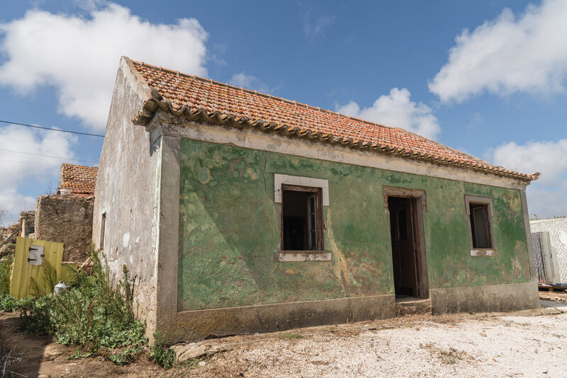 Home to rebuild V2 Ericeira Mafra - garage