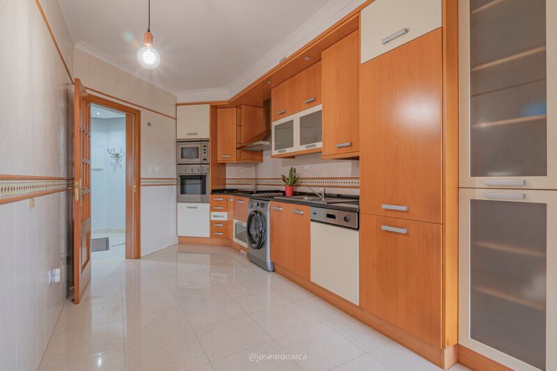 Apartment near the center 2 bedrooms Mafra - kitchen, boiler, central heating, balcony, parking lot, store room
