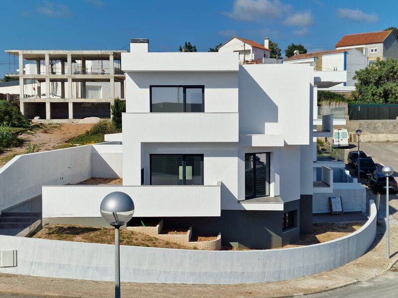 House V3 Luxury in urbanization Ericeira Mafra - air conditioning, balconies, solar panels, equipped kitchen, garden, alarm, balcony