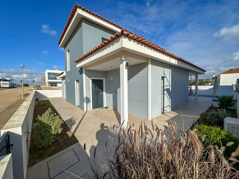 House V3 Ericeira Mafra - garage, solar heating, boiler, balcony, swimming pool