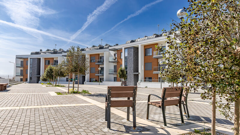 Apartment T3 near the center Ericeira Mafra - barbecue, air conditioning, kitchen, solar panels, terrace, sea view, thermal insulation, sound insulation, balcony