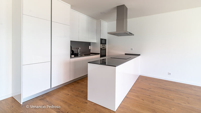 Apartment T2 nieuw Ericeira Mafra - parking lot, balcony, solar panels, terrace, kitchen, balconies, green areas, air conditioning, gated community