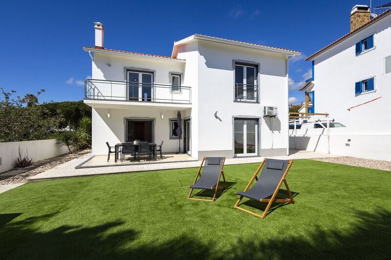 House V3 Isolated Ericeira Carvoeira Mafra - air conditioning, automatic gate, garden, double glazing, equipped kitchen, balcony