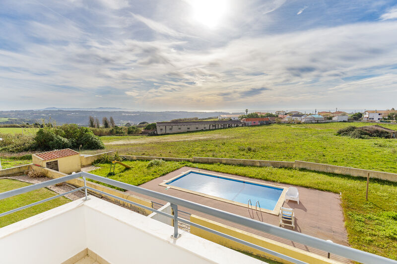 House near the beach V3 Santo Isidoro Mafra - sea view, garden, balcony, garage, air conditioning, swimming pool, private condominium, barbecue, equipped kitchen