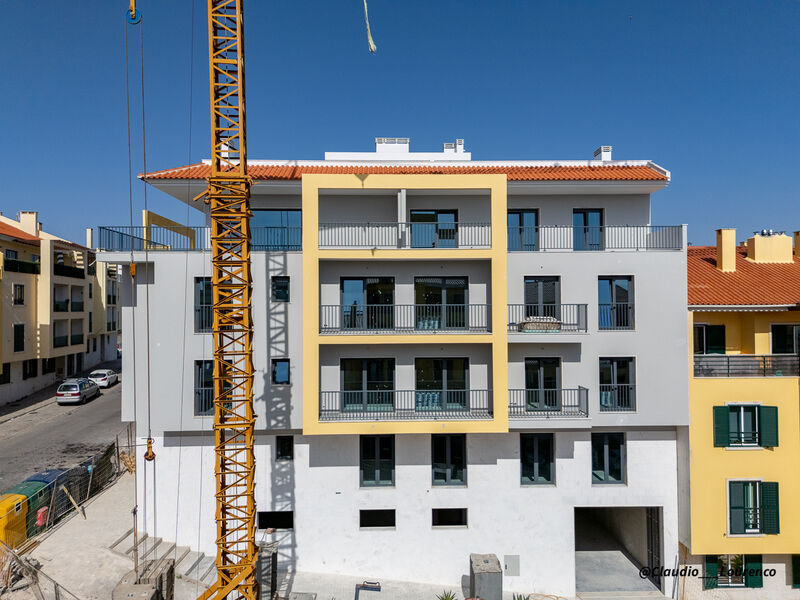Apartamento Moderno em urbanização T3 Ericeira Mafra - painéis solares, parqueamento, terraço, zonas verdes, ar condicionado, cozinha equipada, piso radiante