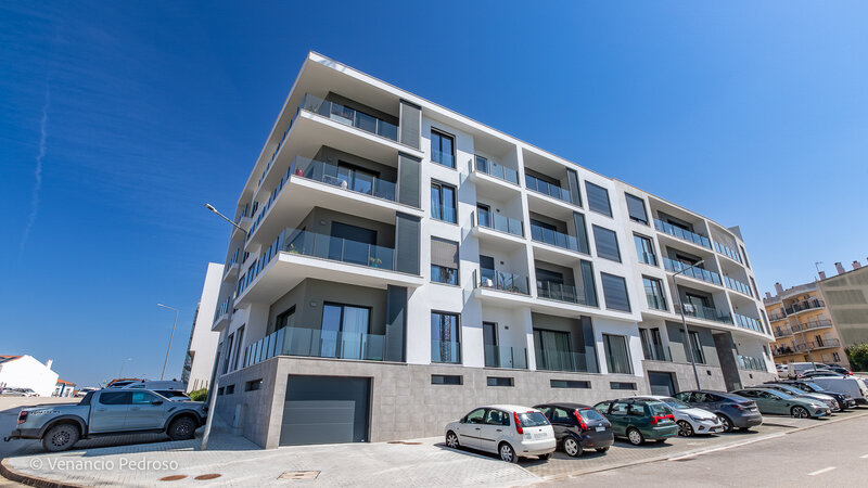квартира T3 в центре Ericeira Mafra - балконы, тихий район, кондиционер, солнечная панель, кладовая