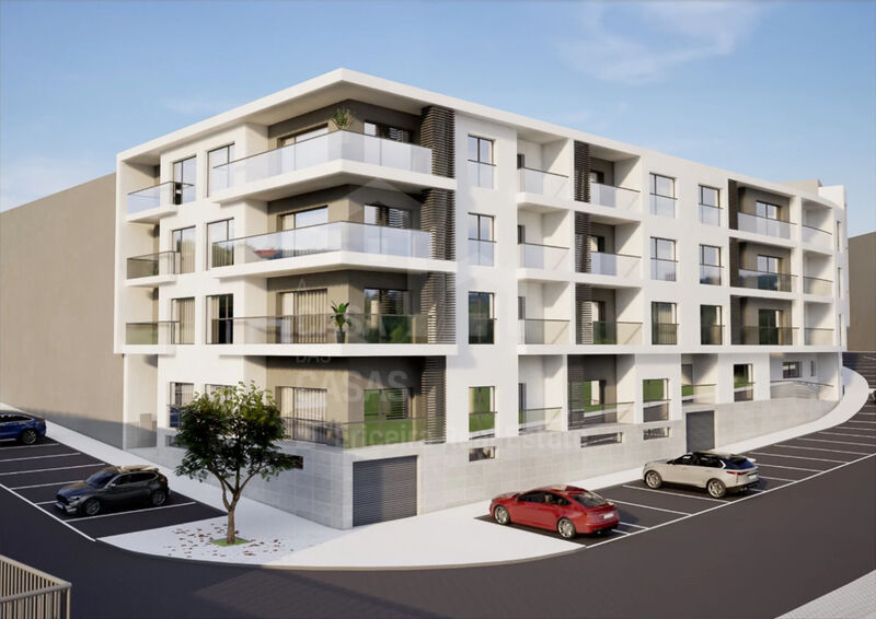 Apartamento no centro T4 Ericeira Mafra - ar condicionado, varandas, painéis solares, cozinha equipada, parqueamento