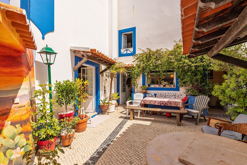 Moradia V3 Centro Ericeira Mafra - lareira, cozinha equipada, varanda, bbq, sótão