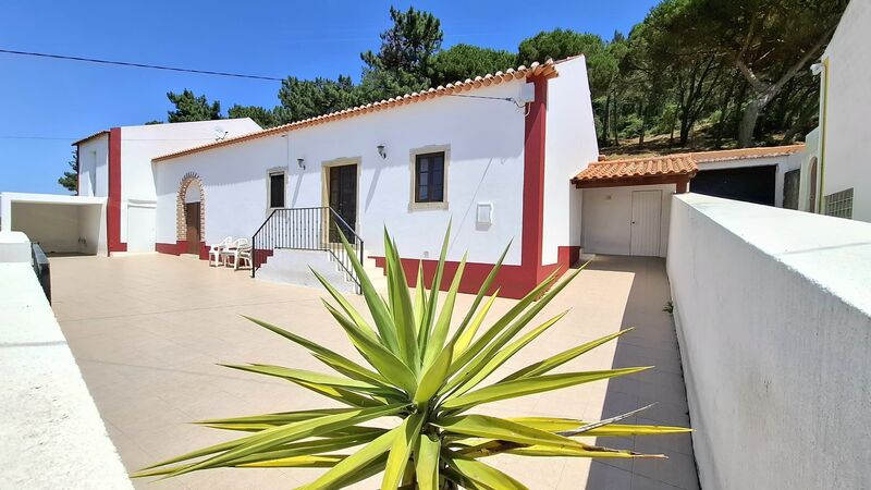 House V2 Isolated Ericeira Mafra - excellent location, equipped kitchen, terrace, garage, terraces