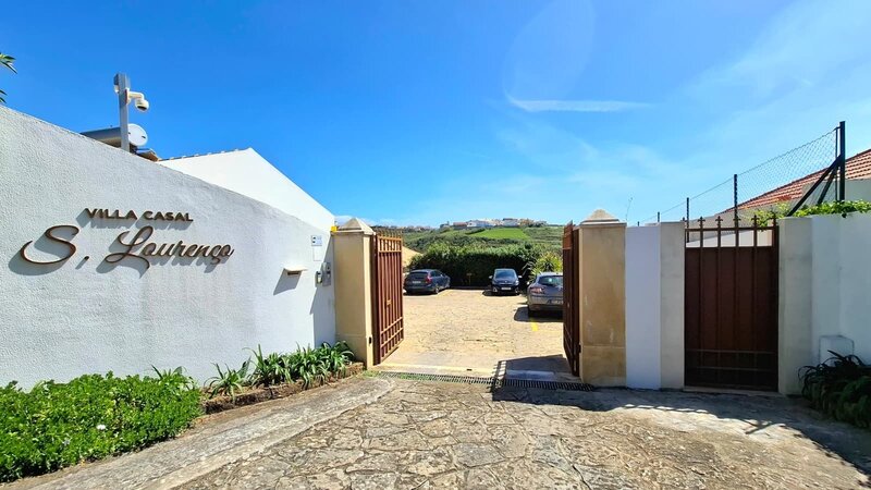Arrenda Moradia T2 - Ericeira 7 km, A Casa das Casas