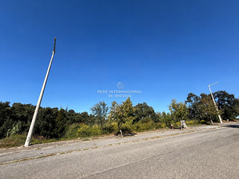 Lote de Terreno P/Construção na Barreira - Leiria