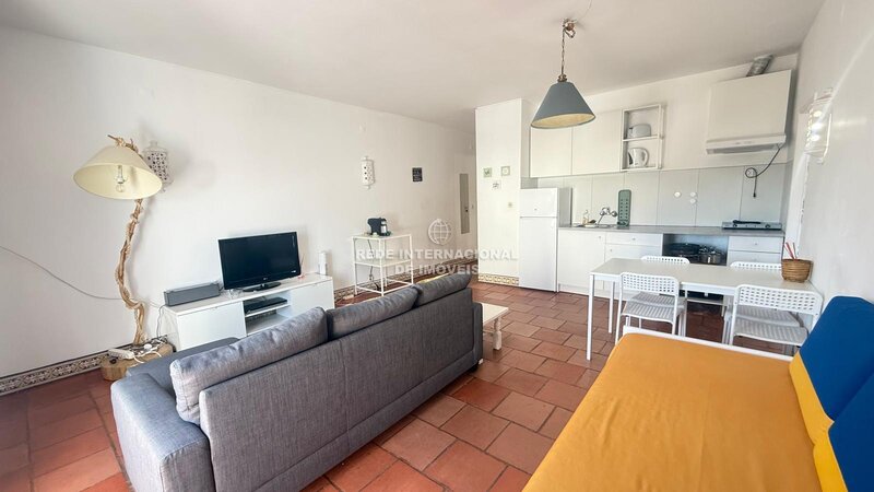 Apartamento T1 remodelado, mobilado e equipado excelente na rua da Oura em Albufeira
