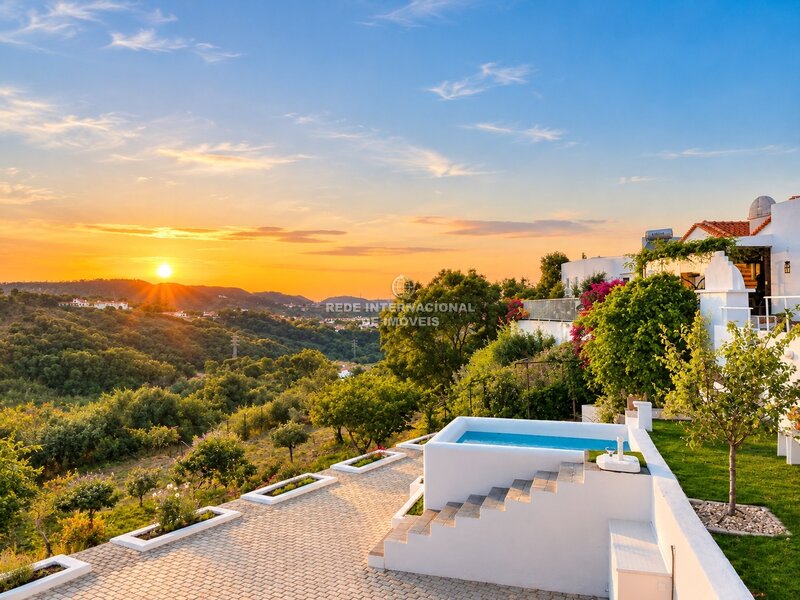 Quinta do Casal Novo Moradia T3 com Piscina e Propriedade de 2.450m² A 30 minutos de Lisboa