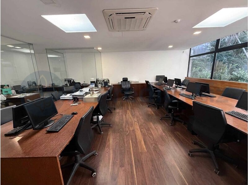 Loja Porto - sala de espera, salas de reunião
