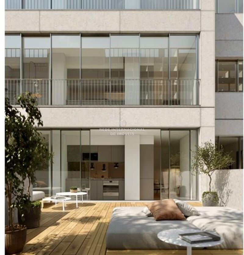 апартаменты T3 в центре Estrela Lisboa - зеленые зоны, бассейн, двойные стекла, система кондиционирования