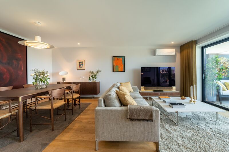 Apartamento T2 de luxo Exponor Matosinhos - piscina, arrecadação, condomínio privado, lugar de garagem, jardins, equipado, varandas