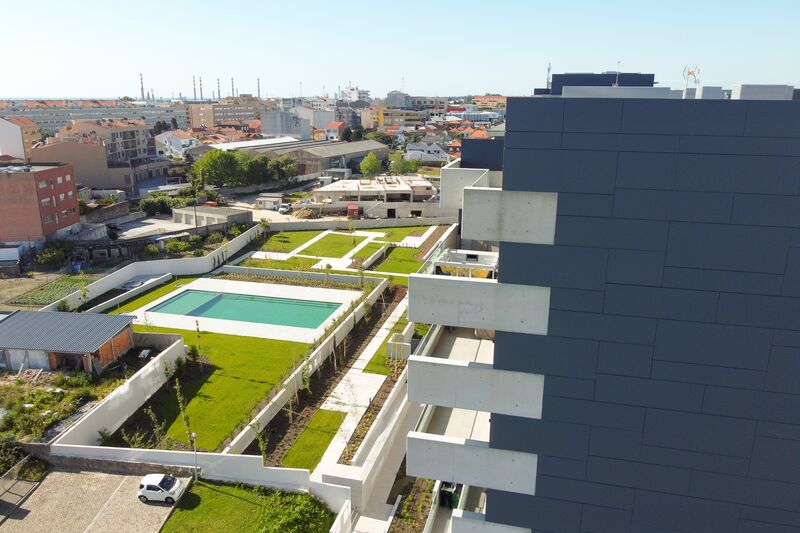 Apartamento T4 de luxo Exponor Matosinhos - condomínio privado, piscina, jardins, arrecadação, garagem, equipado, varandas