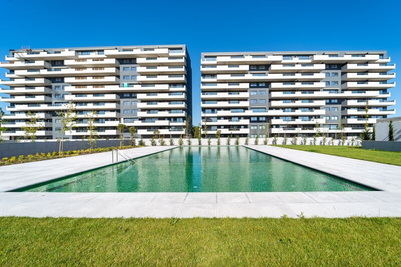 Apartamento Duplex T4 Exponor Matosinhos - piscina, arrecadação, garagem, equipado, varandas, condomínio privado, jardins