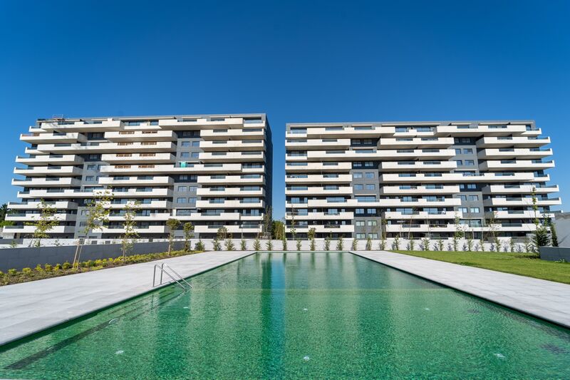 Apartment Duplex 4 bedrooms Exponor Matosinhos - balconies, condominium, balcony, gardens, store room, swimming pool, garage, equipped