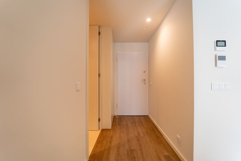 Apartment T1 near the center Universidade Azurém Guimarães - parking space, great location, thermal insulation, garage