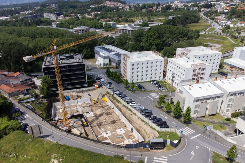 Apartamento junto ao centro T1 Universidade Azurém Guimarães - lugar de garagem, isolamento térmico, excelente localização