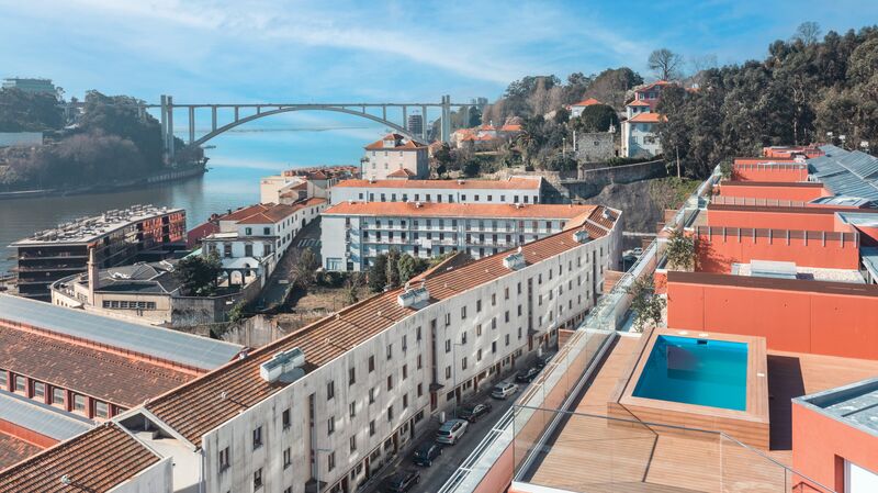 Apartamento novo T3 Rua de Dom Pedro V Porto - varandas, garagem, ténis, jardins, condomínio privado, terraços, piscina, parque infantil