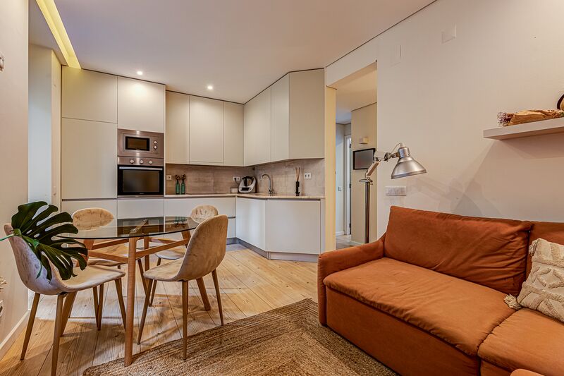 Apartment Duplex well located 2 bedrooms Alcântara Lisboa - store room, terrace, great location