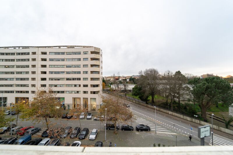 Apartment T2 Porto - double glazing, central heating, garage, balcony