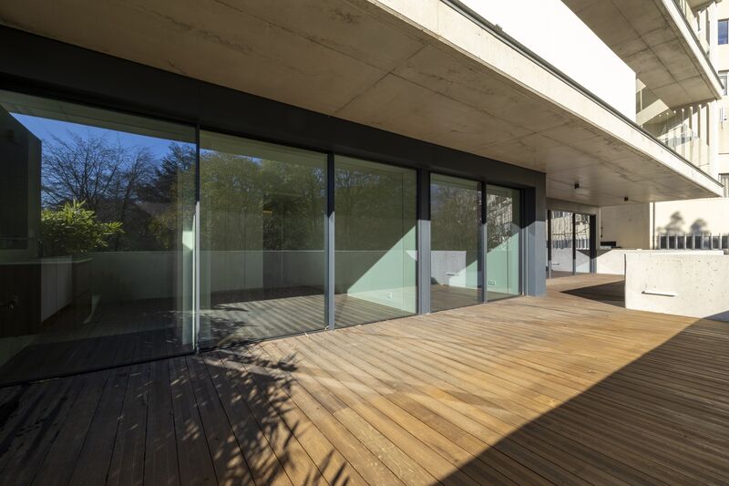 Apartment nouvel in the center T2 Rua António Bessa Leite Porto - terrace, garden, solar panels