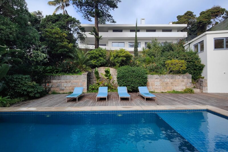 House V4 Refurbished Estoril Cascais - terrace, fireplace, air conditioning, garage, swimming pool, garden, terraces