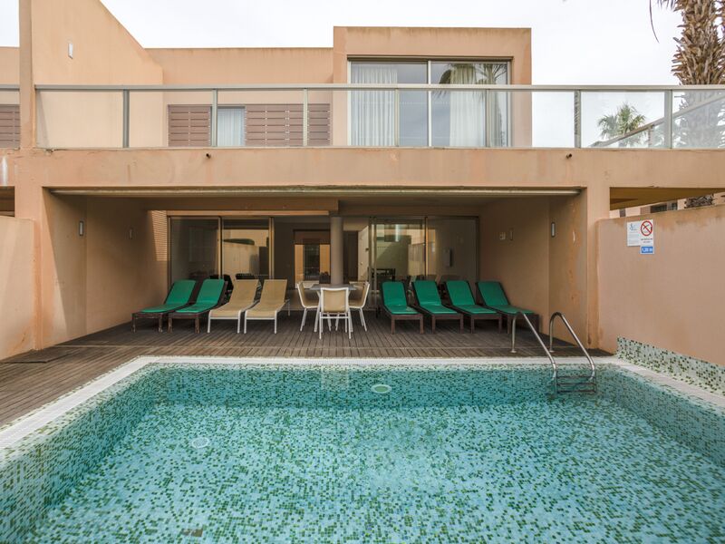 House V4 Modern near the beach Guia Albufeira - balcony, garden, equipped kitchen, garage, balconies, swimming pool, terrace