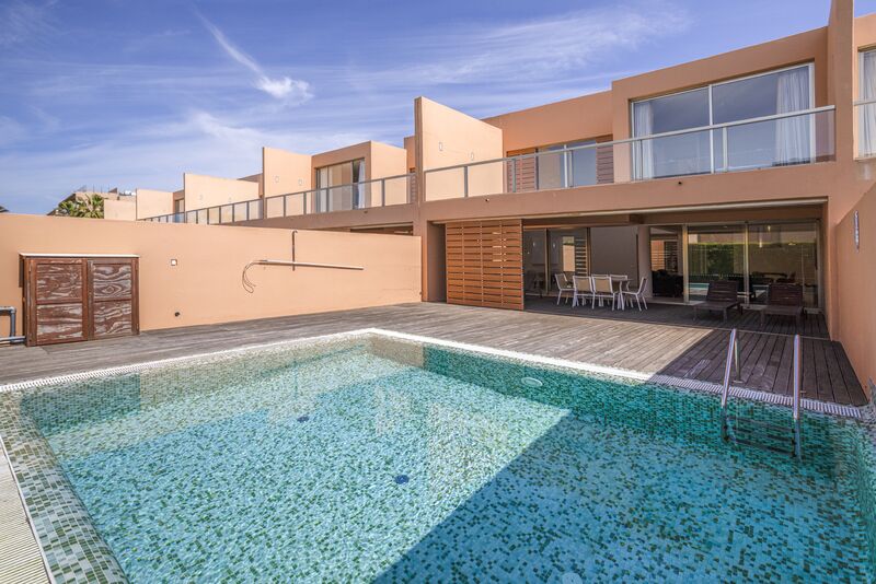 House neues near the beach V2 Guia Albufeira - garden, equipped kitchen, balconies, terrace, garage, swimming pool, balcony