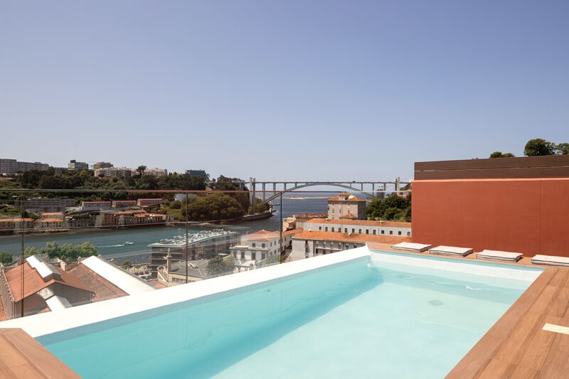 Apartamento novo T3 Rua de Dom Pedro V Porto - garagem, terraços, varandas, piscina, ténis, parque infantil, jardins, condomínio privado