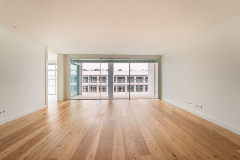 Apartamento novo no centro T3 Norte Shopping  Senhora da Hora Matosinhos - varandas, jardins