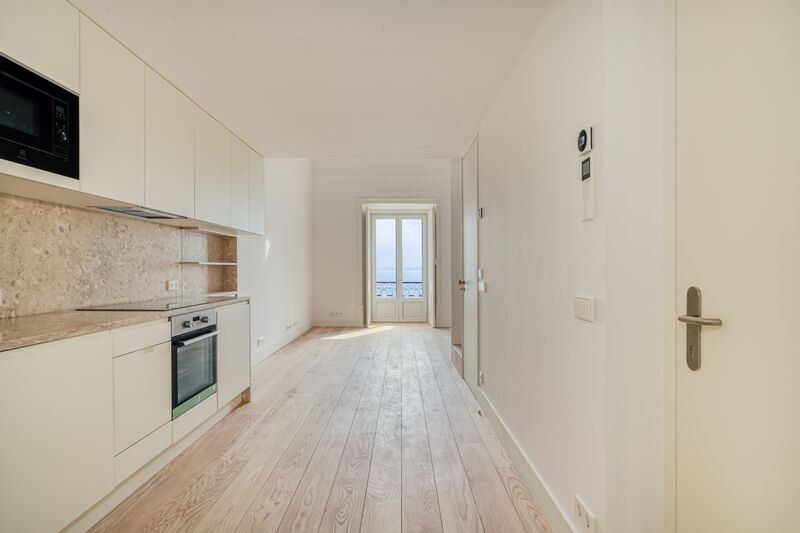 Apartment T1+1 Duplex Mouraria  Madalena Lisboa - river view, balcony