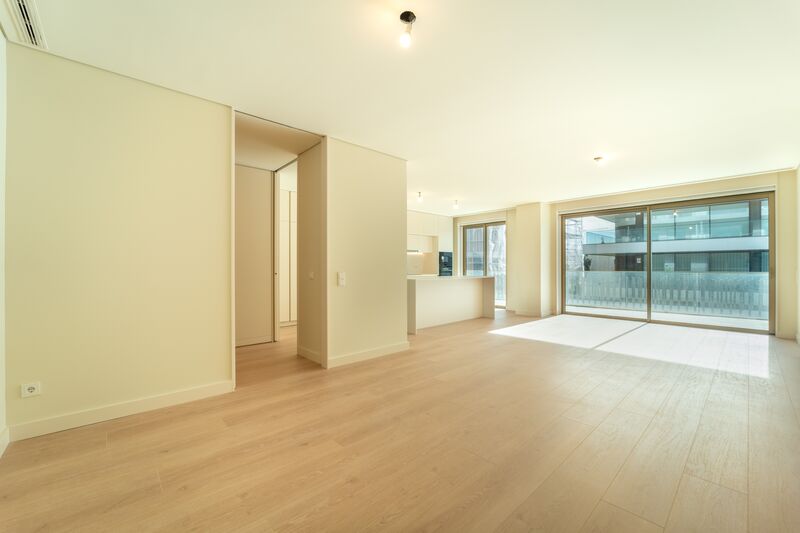 Apartamento novo perto da praia T3 Canidelo Vila Nova de Gaia - varandas, cozinha equipada, vidros duplos