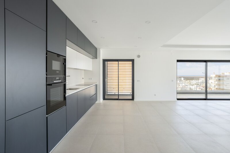 Apartment 4 bedrooms Duplex Avenida Calouste Gulbenkian Faro - air conditioning, balconies, playground, garage, swimming pool