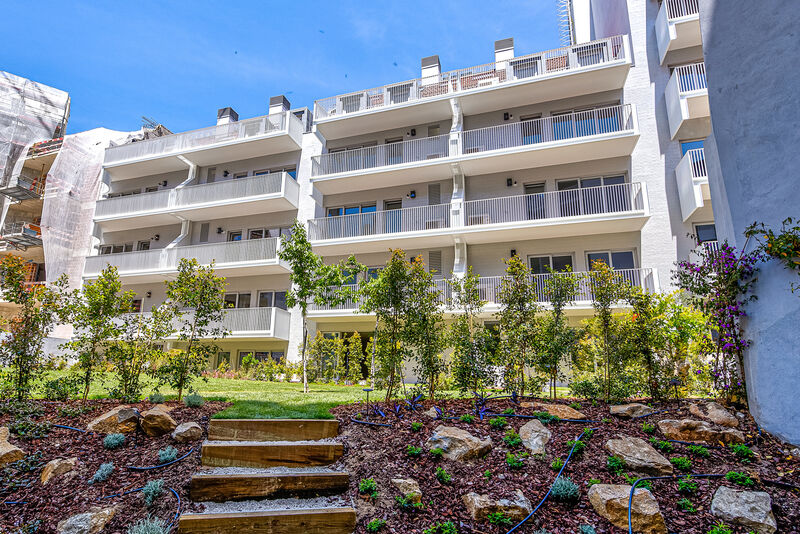 Apartamento T3 Duplex Duque de Loulé  Coração de Jesus Lisboa - piscina, jardim, terraços, condomínio fechado, varandas