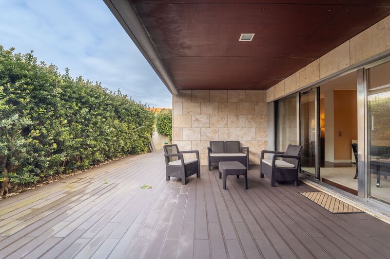 Apartment Duplex sea view 4 bedrooms Foz  Foz do Douro Porto - garage, swimming pool, sea view, gated community, balcony, lots of natural light, fireplace, garden, gardens