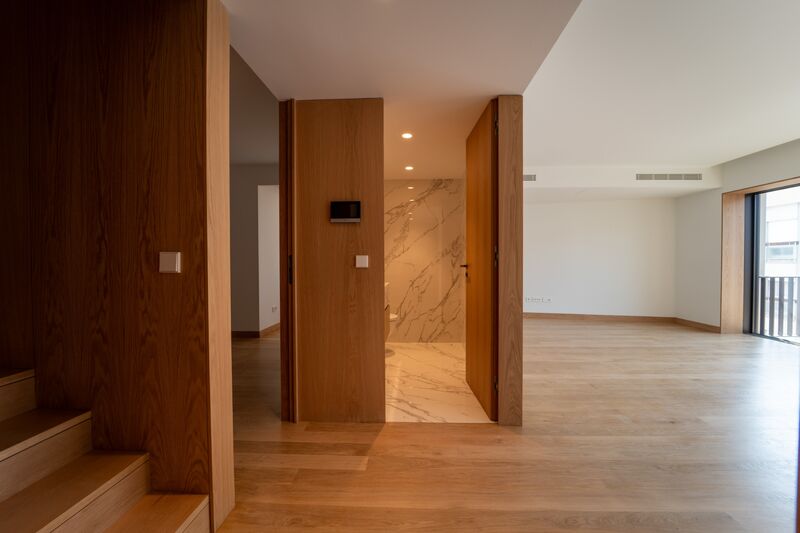 Apartamento T3 Duplex no centro Camões  Santo Ildefonso Porto - ar condicionado, varanda